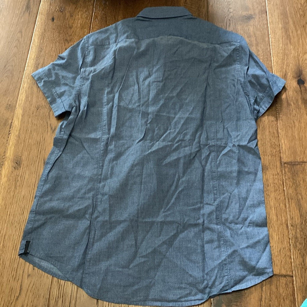 Kenneth cole button down t-shirt - Picture 2 of 3